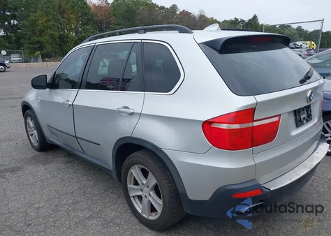 2009 BMW X5 xDrive48I z USA, uszkodzony, nr VIN 5UXFE83529L168931
